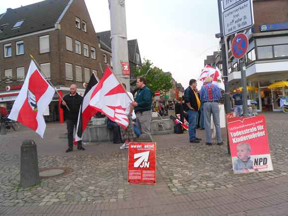 NPD Krefeld Geldern Kundgebung Markt Matthias Halmanns